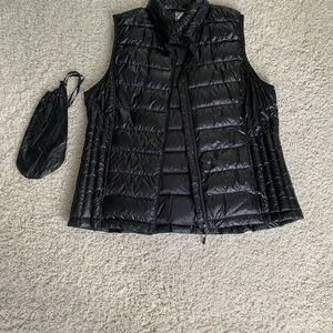 32 Degrees Black Puffer Vest, size XL